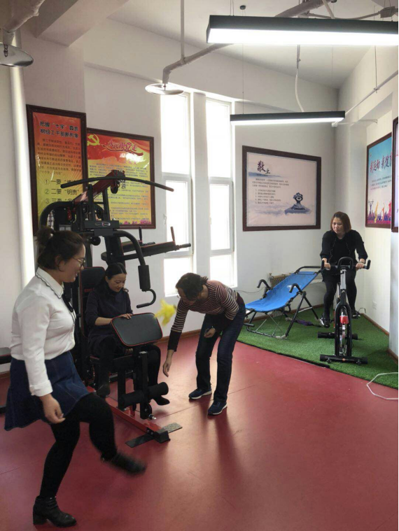 魅力女性、快樂巾幗